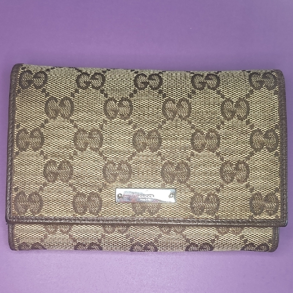 Gucci Tan and Brown Signature Wallet